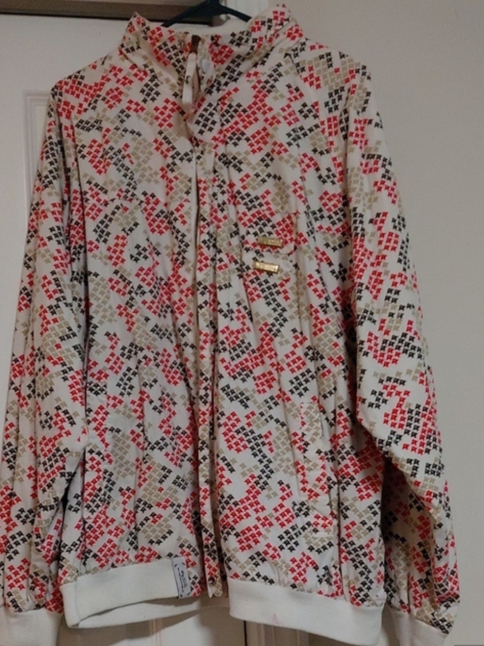 Men’s Printed Zip-Front Jacket in Cream and Red